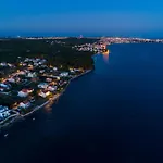 Apartments With Parking Space Kozino, Zadar - 678 * Петрчане