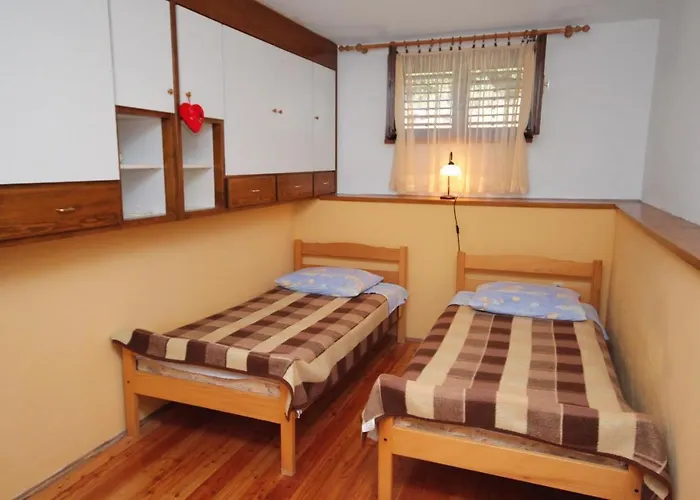 Apartman Apartments With Parking Space Kozino, Zadar - 678 Petrcane